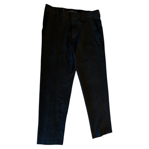 Elegant Black Slim-Fit Blazer for Formal Occasions - Picture 10 of 12